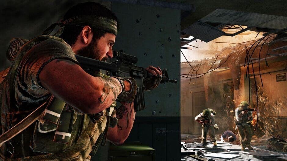 Perspectiva en primera persona en Call of Duty: Black Ops que muestra la interfaz de usuario y el diseño técnico.