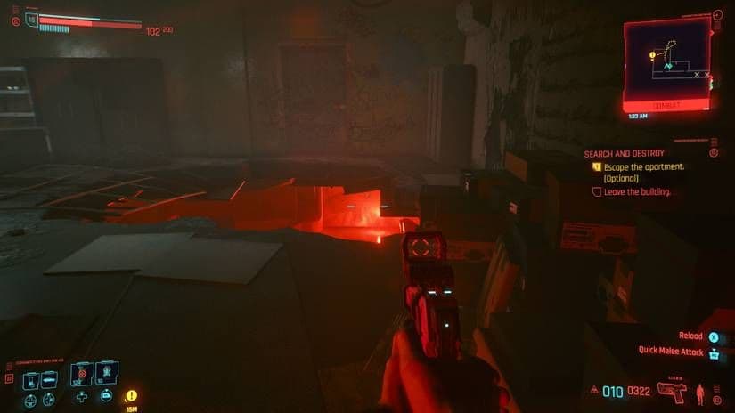 V se encuentra ante un agujero rojo brillante en el suelo tras la emboscada de Arasaka en Cyberpunk 2077.