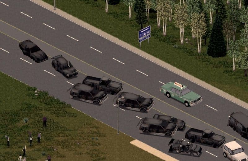 Damaged and abandoned vehicles crowd a Project Zomboid road