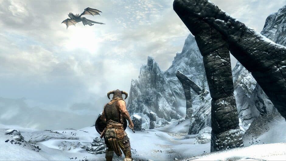 The Elder Scrolls V: Skyrim gameplay showing a character navigating a complex area.